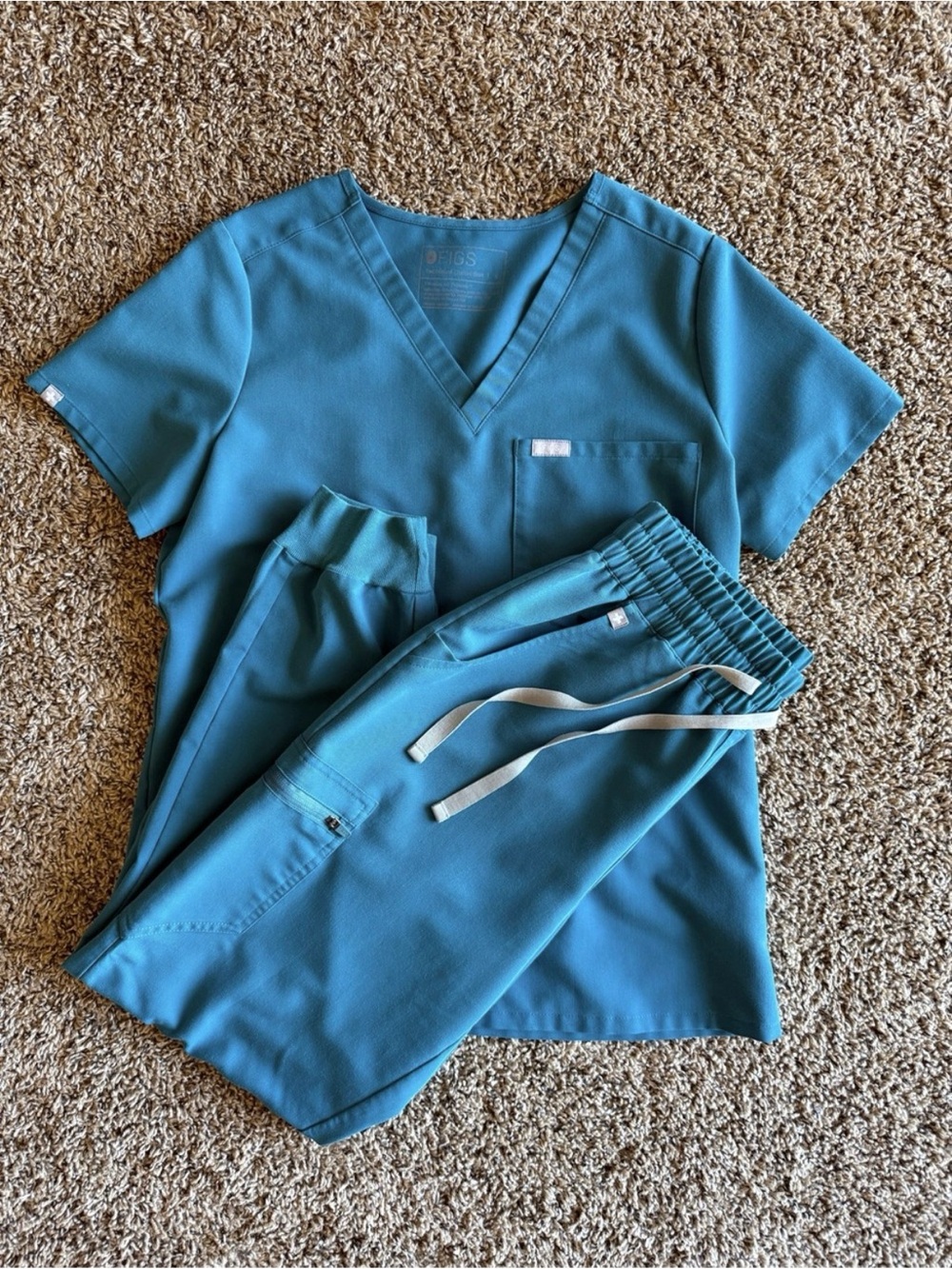 Figs Women's PACIFIC BLUE
Scrub Set